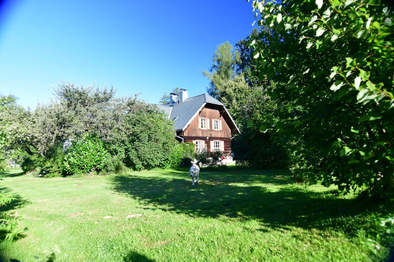 Naturforsthaus Ferienwohnung Fuer Hunde- Und Tierverbundene Menschen Preitenegg Exterior foto